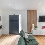 Sun House Ab *