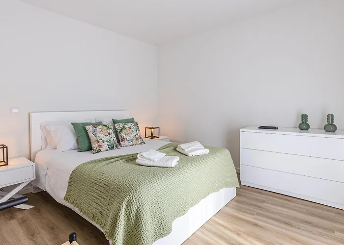 Sun House Ab Vila Calheta (Madeira)