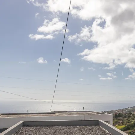 Villa Sun House Ab *